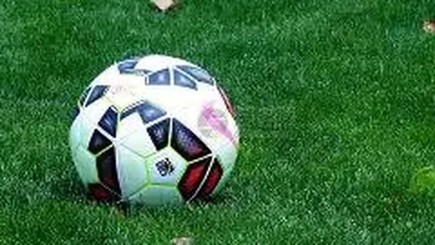 首钢队外援汉密尔顿庆生，球队集体喊话：把握机会，勇敢进攻