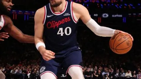 CBA盛宴继续！浙江VS山东，21+5神级表现领跑，今晚谁能续写辉煌？